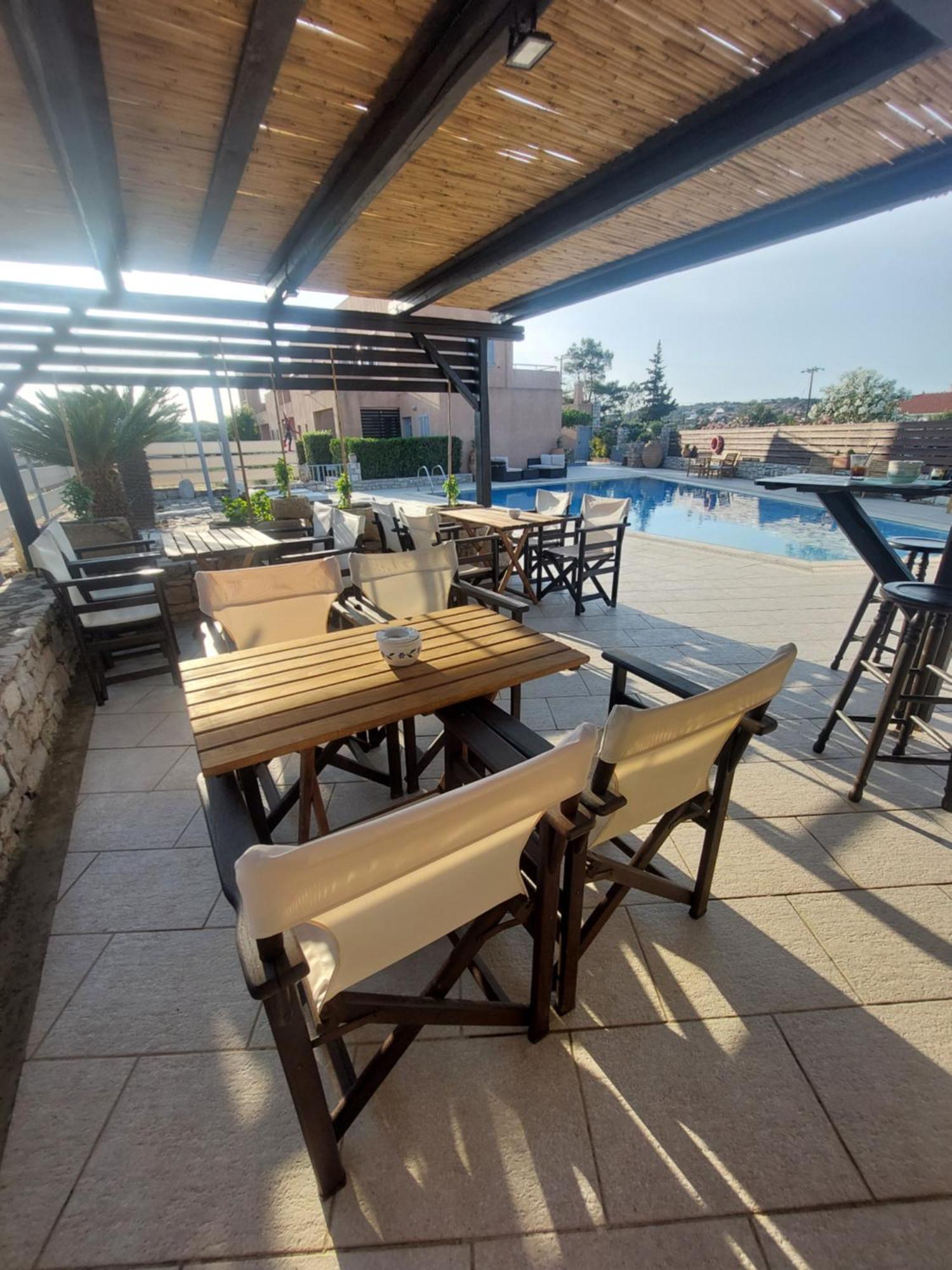 Petradi Aparthotel Livadi  ภายนอก รูปภาพ