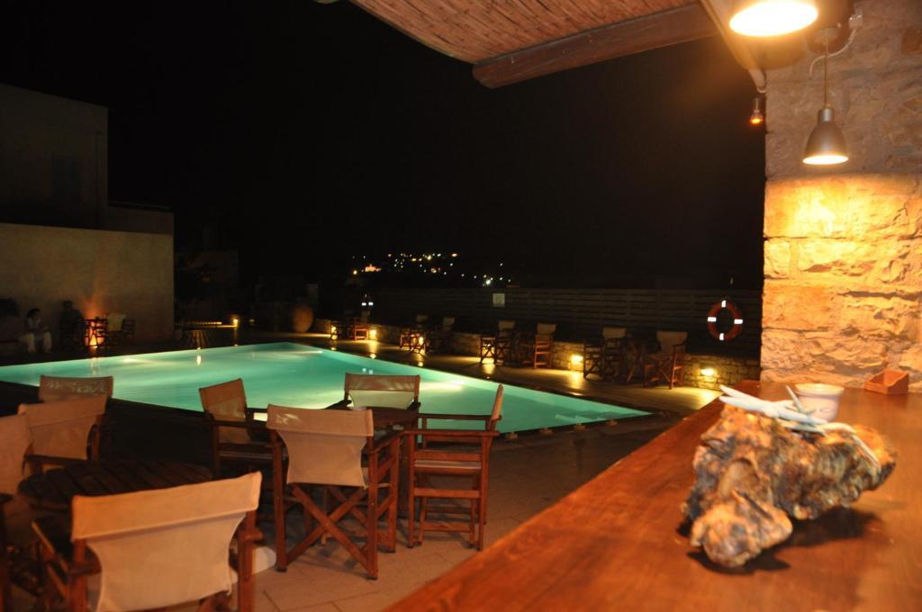 Petradi Aparthotel Livadi  ภายนอก รูปภาพ