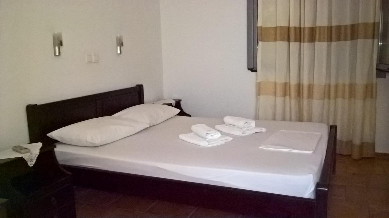 Petradi Aparthotel Livadi  ภายนอก รูปภาพ