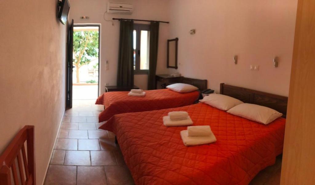 Petradi Aparthotel Livadi  ภายนอก รูปภาพ