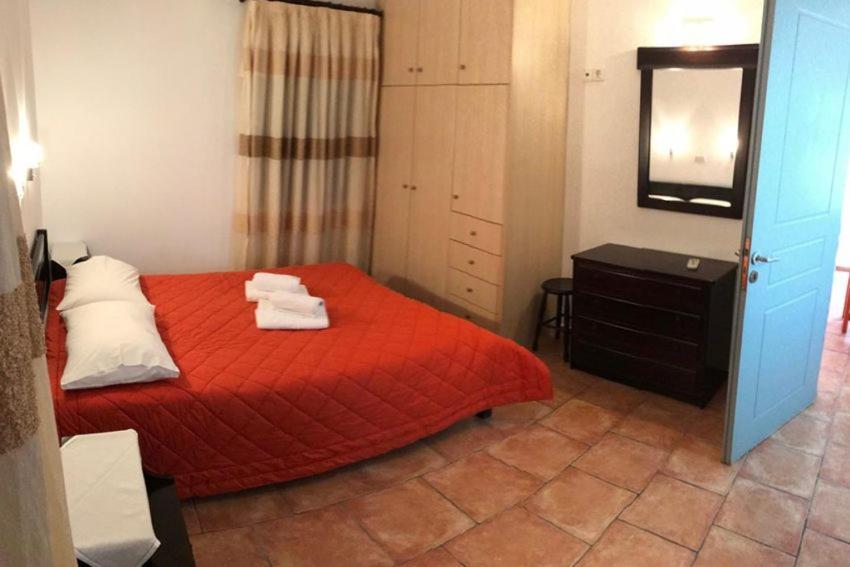 Petradi Aparthotel Livadi  ภายนอก รูปภาพ